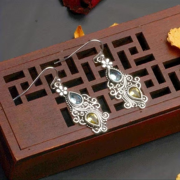 Vintage Silver Floral Gemstone Dangle Boho Earrings Nwt - Picture 4 of 5